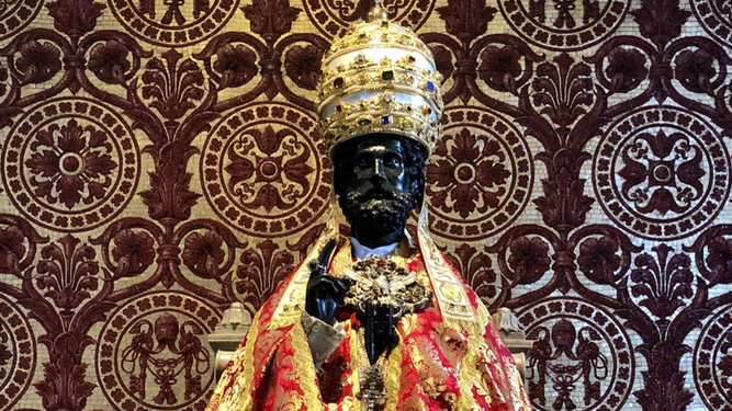 El poder de la tiara