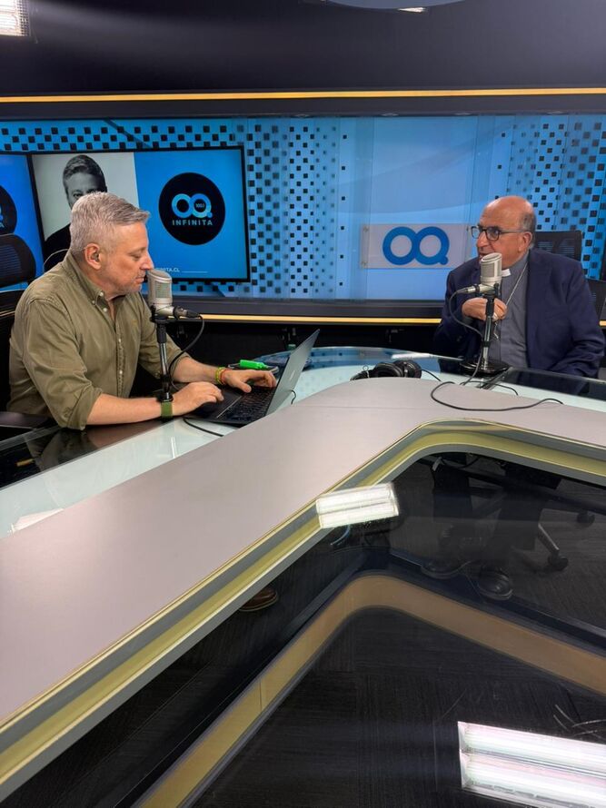 El cardenal Chomali en Radio Infinita