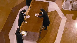 Los sacramentos cambian, el diaconado para las mujeres ¡no!