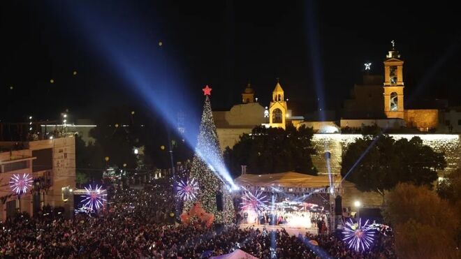 Belén enciende las luces de Navidad
