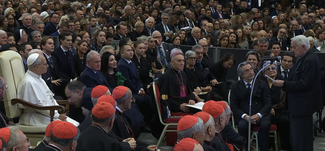 El Papa escucha a Lombardi