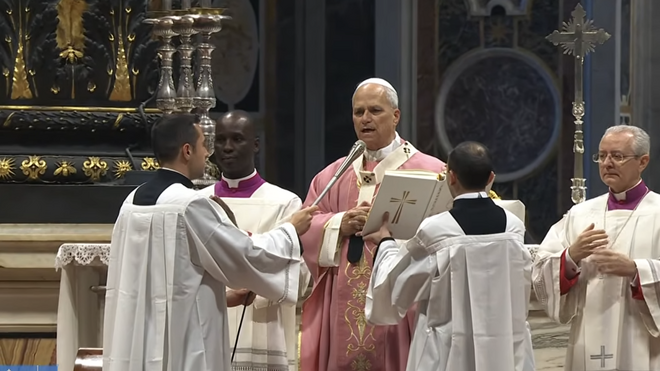 León XIV, durante la misa